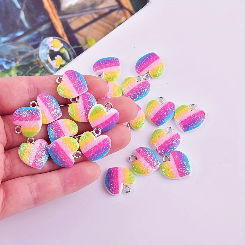 10 قطع من الحليات الراتنجية ال - مراجعة Resin Art Jewellery Kit وسعره