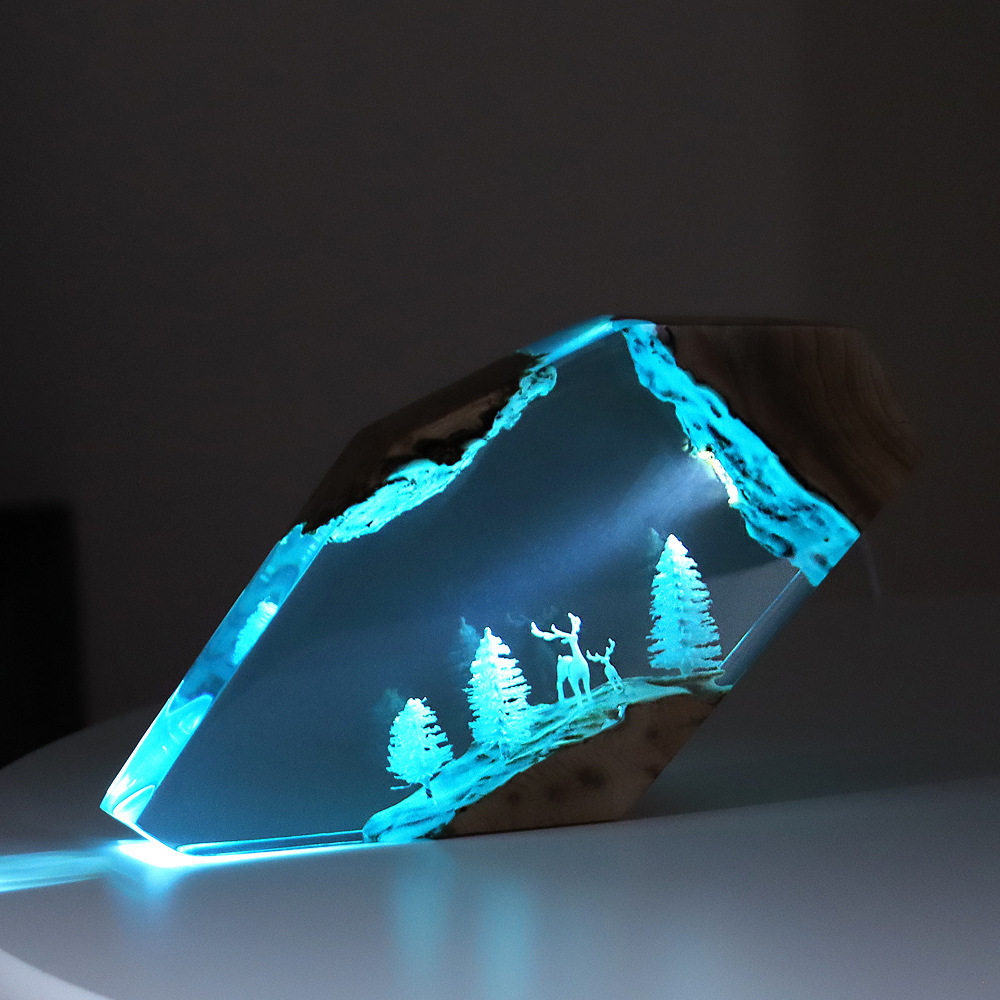 تحفة فنية مكتبية مضيئة مخصصة ب - مراجعة Resin Art Resin وسعره